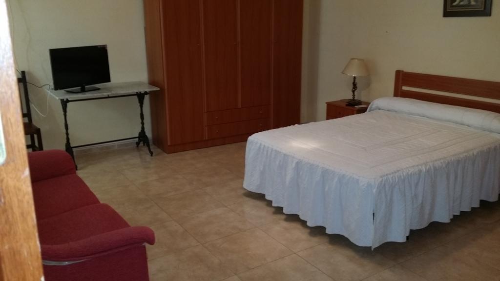 Hotel Meson El Numero Uno Антекера Номер фото